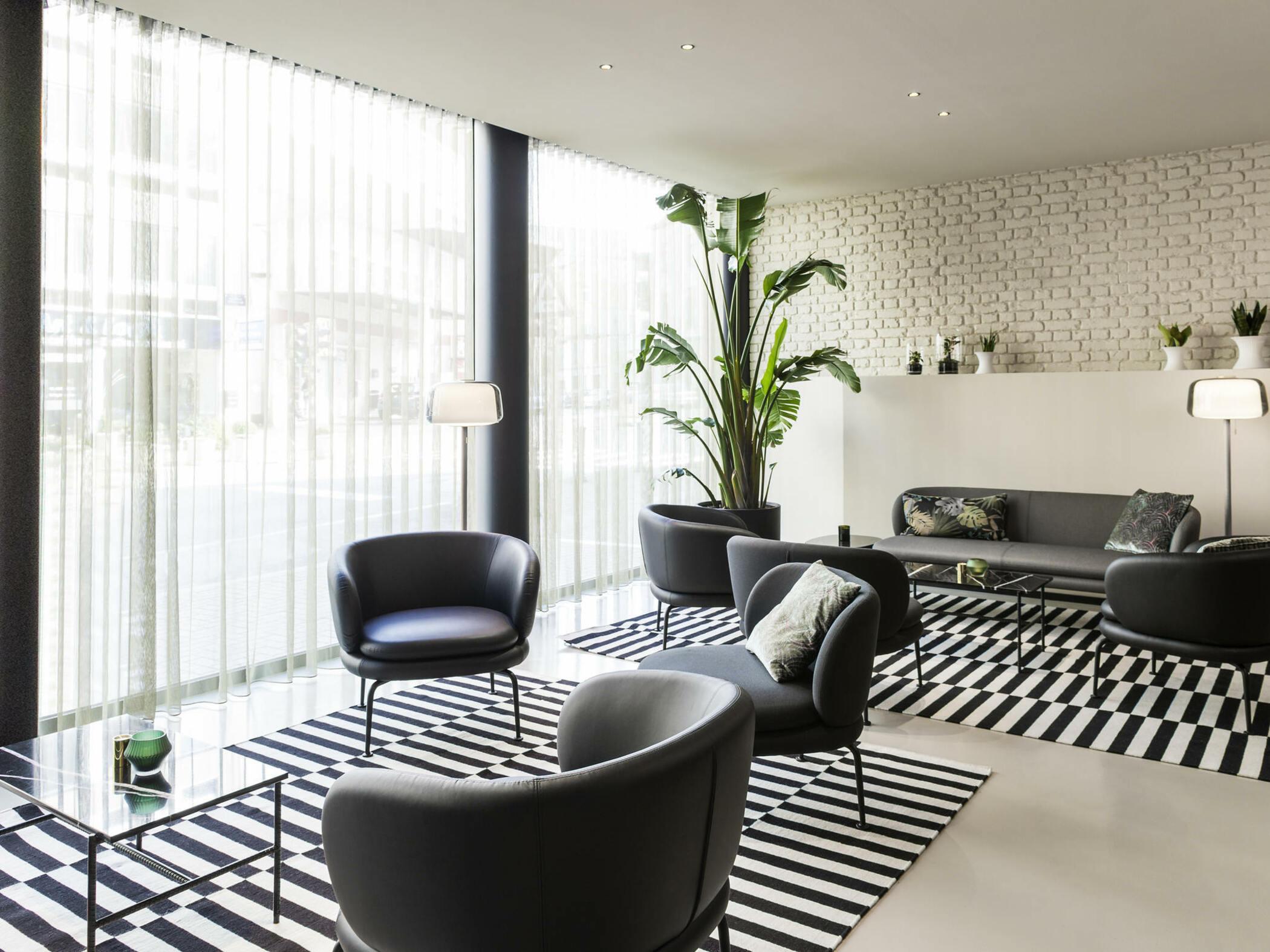Ibis Brussels Centre Chatelain Ixelles Eksteriør bilde
